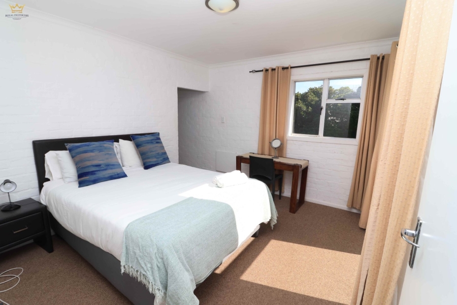 4 Bedroom Property for Sale in Bettys Bay Western Cape